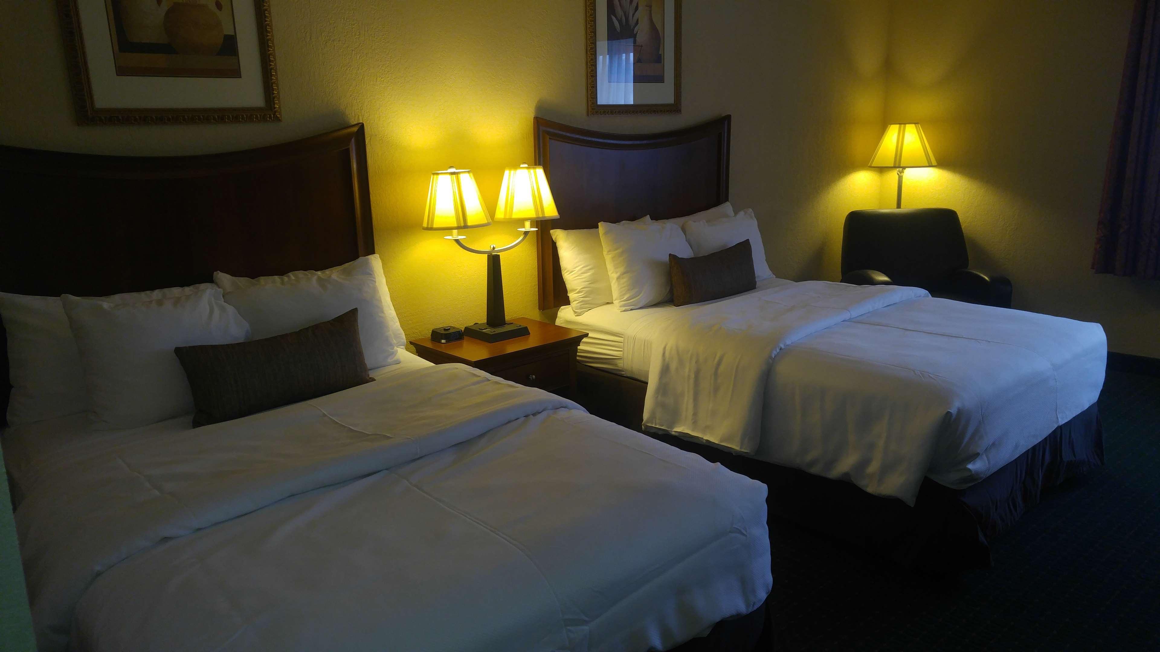 Best Western Plus Wooster Hotel & Conference Center エクステリア 写真