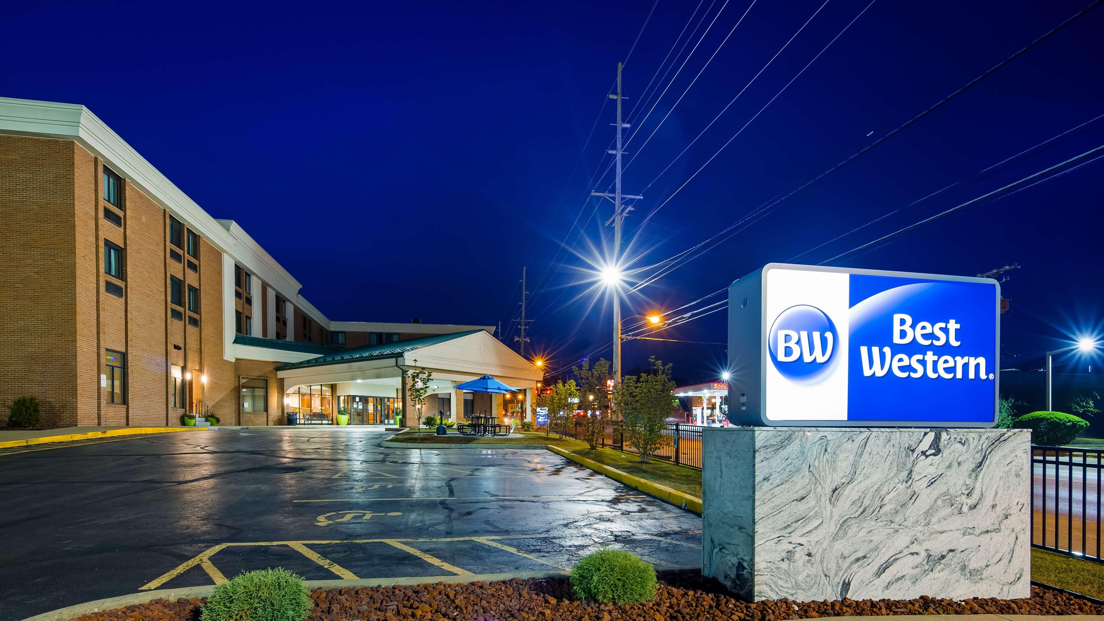 Best Western Plus Wooster Hotel & Conference Center エクステリア 写真