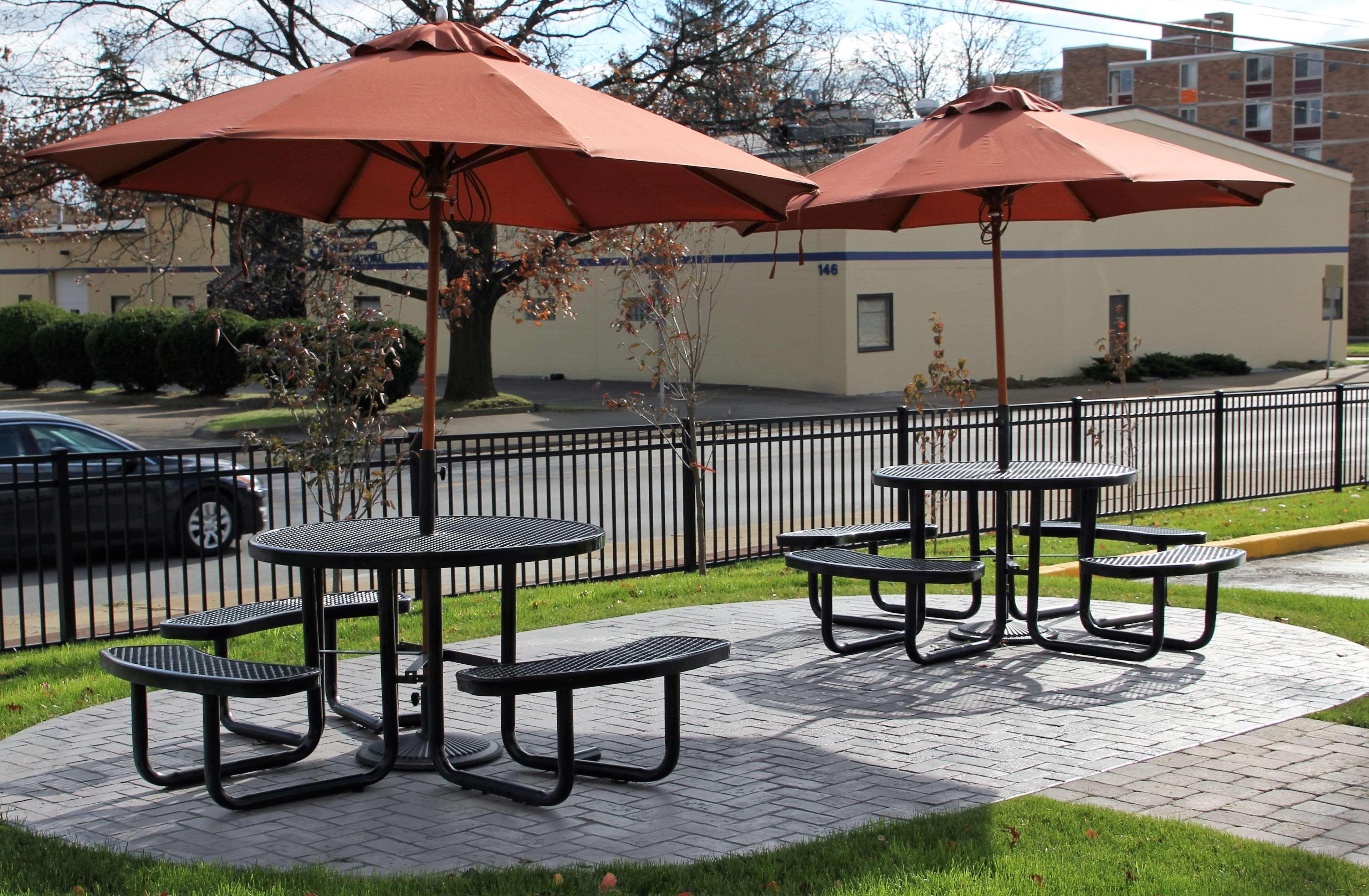 Best Western Plus Wooster Hotel & Conference Center エクステリア 写真