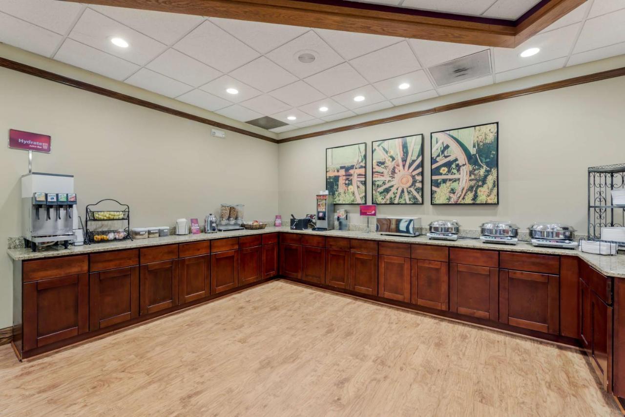 Best Western Plus Wooster Hotel & Conference Center エクステリア 写真