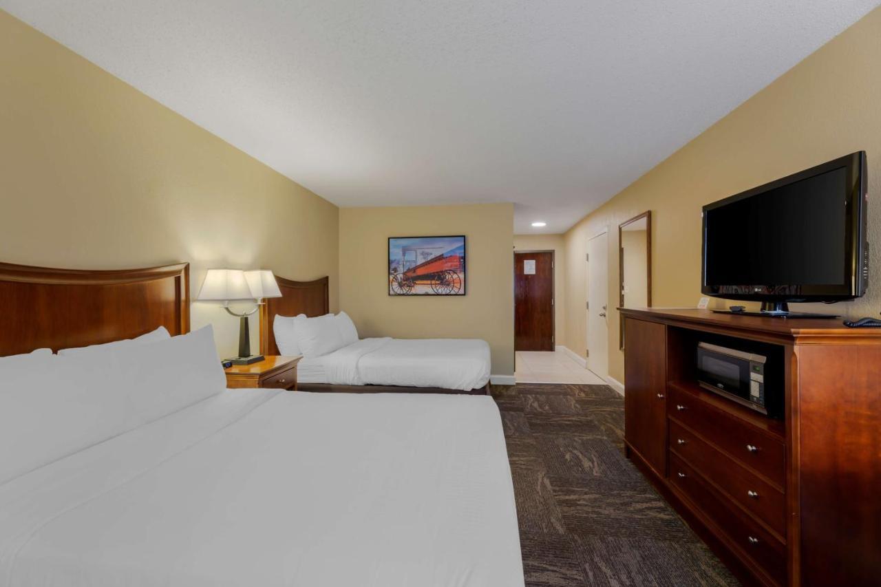 Best Western Plus Wooster Hotel & Conference Center エクステリア 写真